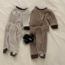 Conjunto de ropa de manga larga para bebé, Tops informales sólidos + Pantalones, traje de 2 piezas, ropa de casa para niño pequeño, trajes gruesos y cálidos, invierno, nuevo