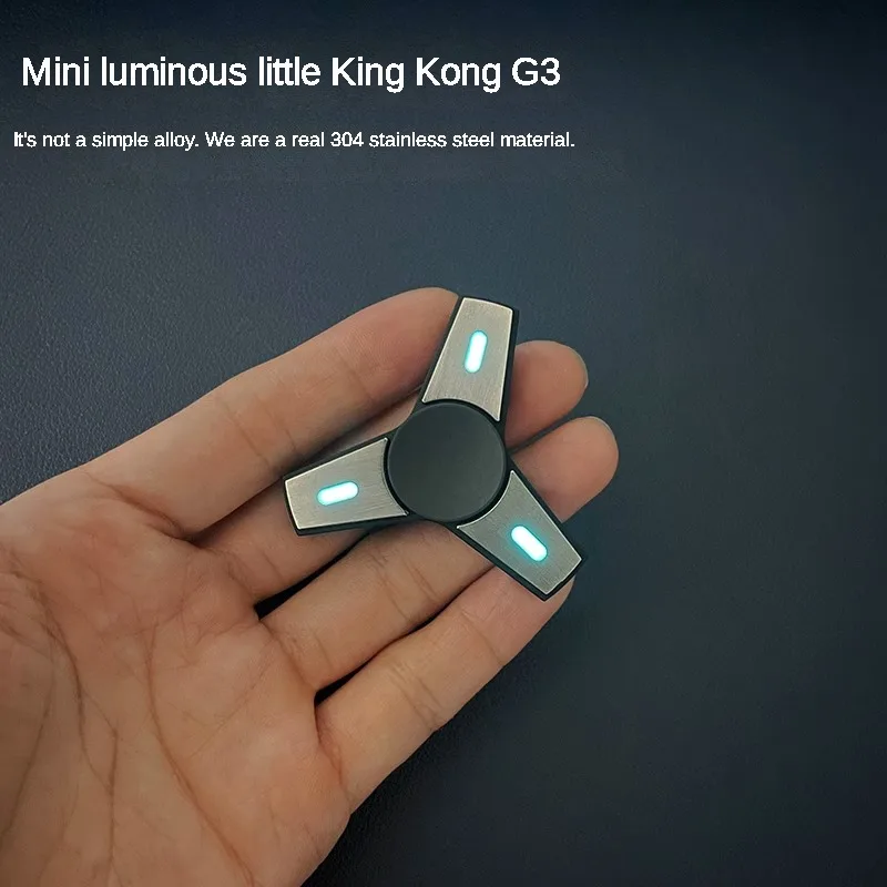 Mini Spinner luminoso pequeño King Kong para adultos, juguete de Metal para alivio de la Oficina, descompresión portátil, regalo para niños