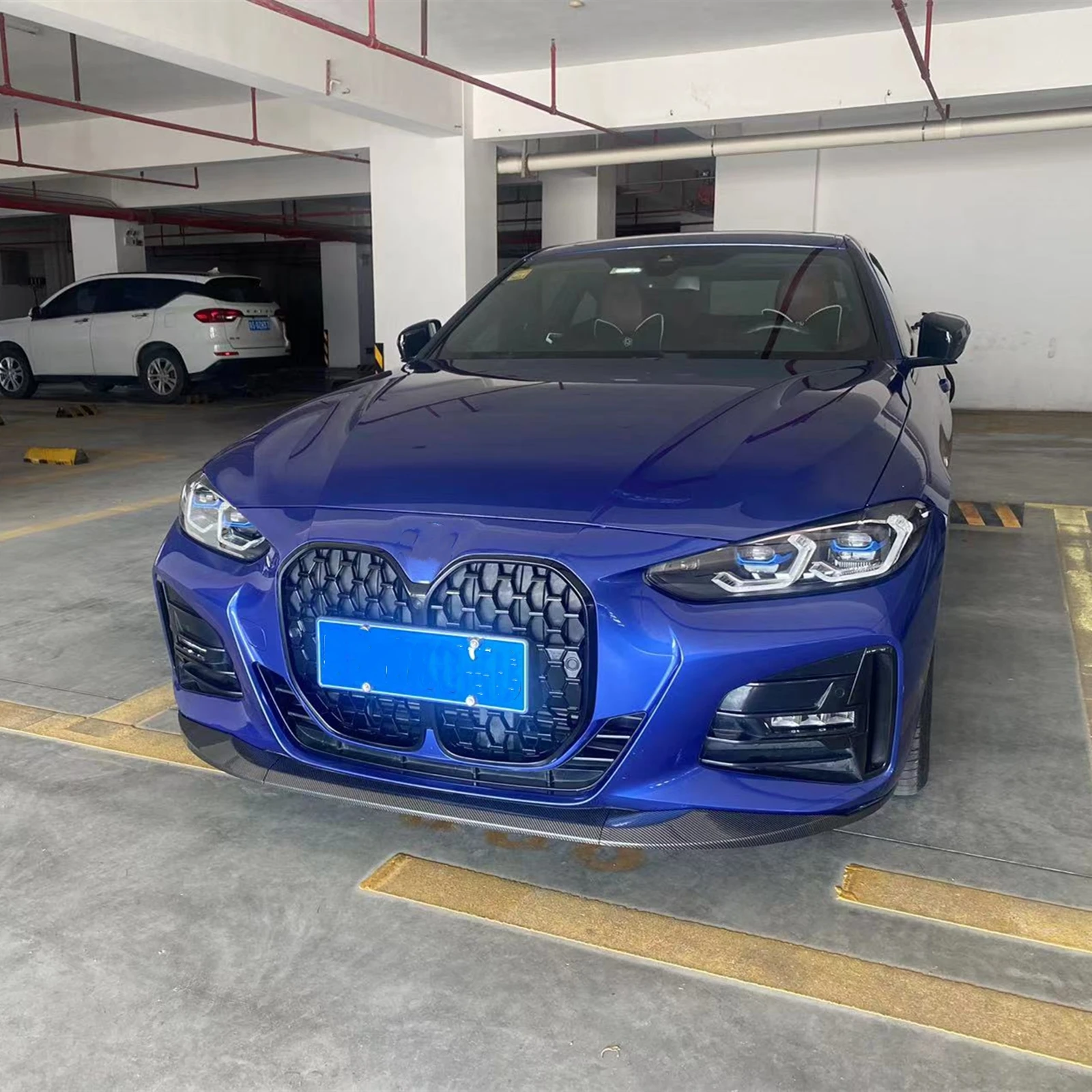 

Front Grille Silver /Black Car Upper Bumper Hood Mesh Cover Grid Racing Grill For BMW 4 Series G22 G23 2021-2024 Door