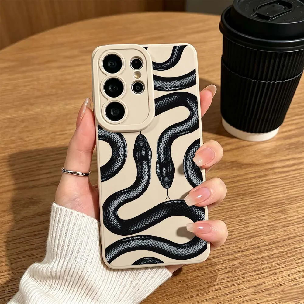 Black Snake Pattern Design For Samsung Galaxy S26 S25 S24 S23 S22 S21 S20 Ultra Plus A15 A35 A54 A55 Soft Cover Phone Case