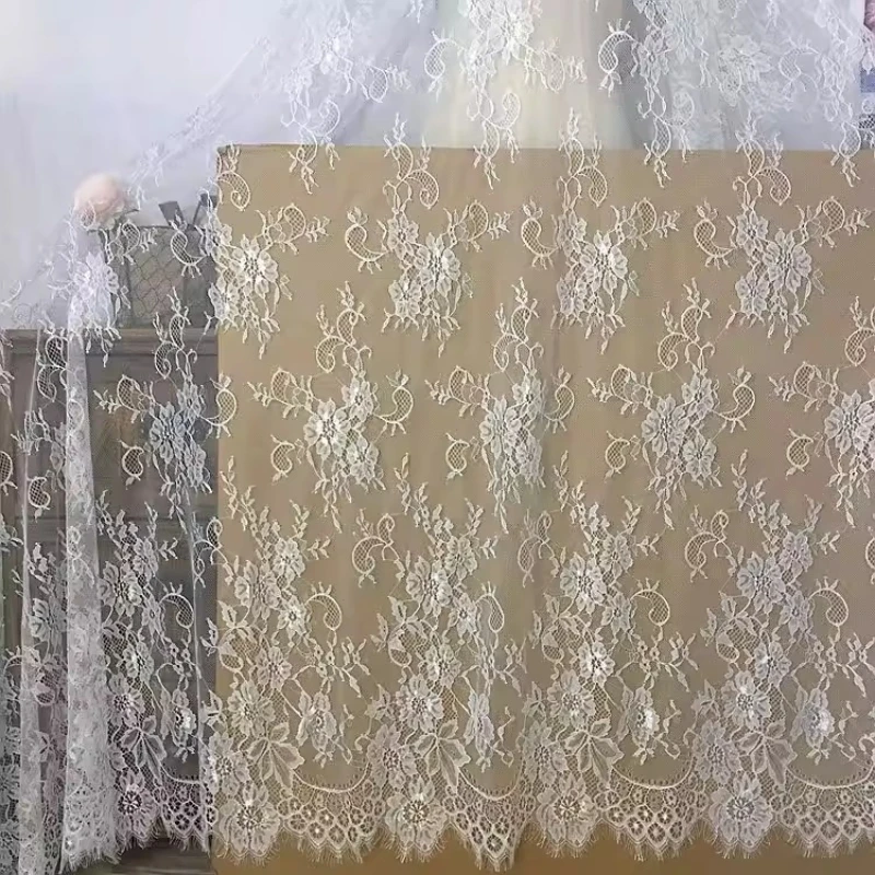 3 Meter Langes Hochwertiges Wimpern-Chantilly-Spitzengewebe Traditionelle Hochzeitsspitze Weiß Elfenbein Bestseller DIY-Material zum Nähen