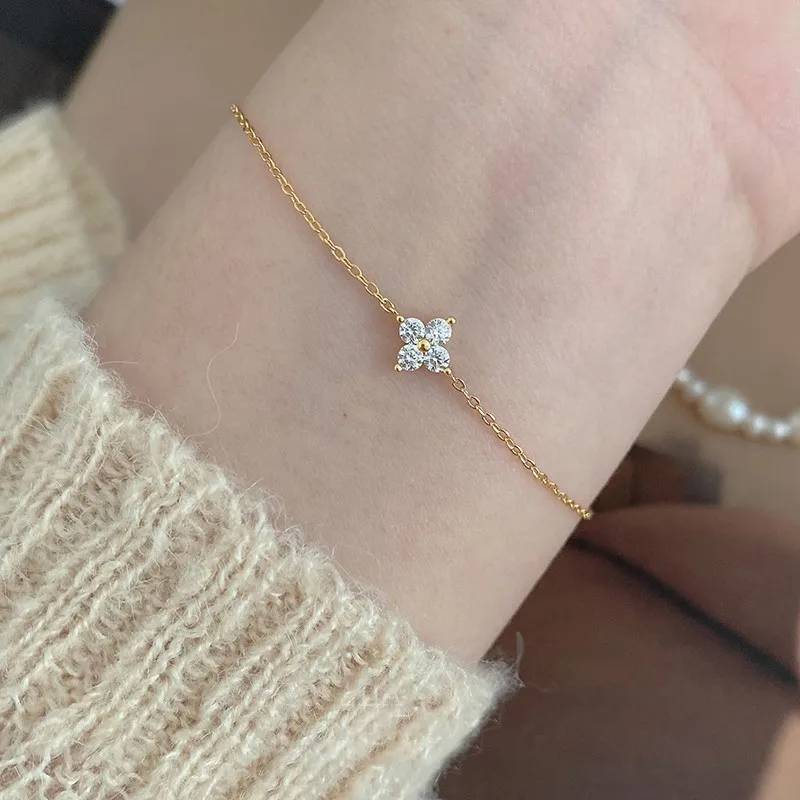 ANENJERY Delicate Zircon Four Leaf Grass Bracelets For Women Chain Bracelet Wedding Desgin Party Jewelry Gifts