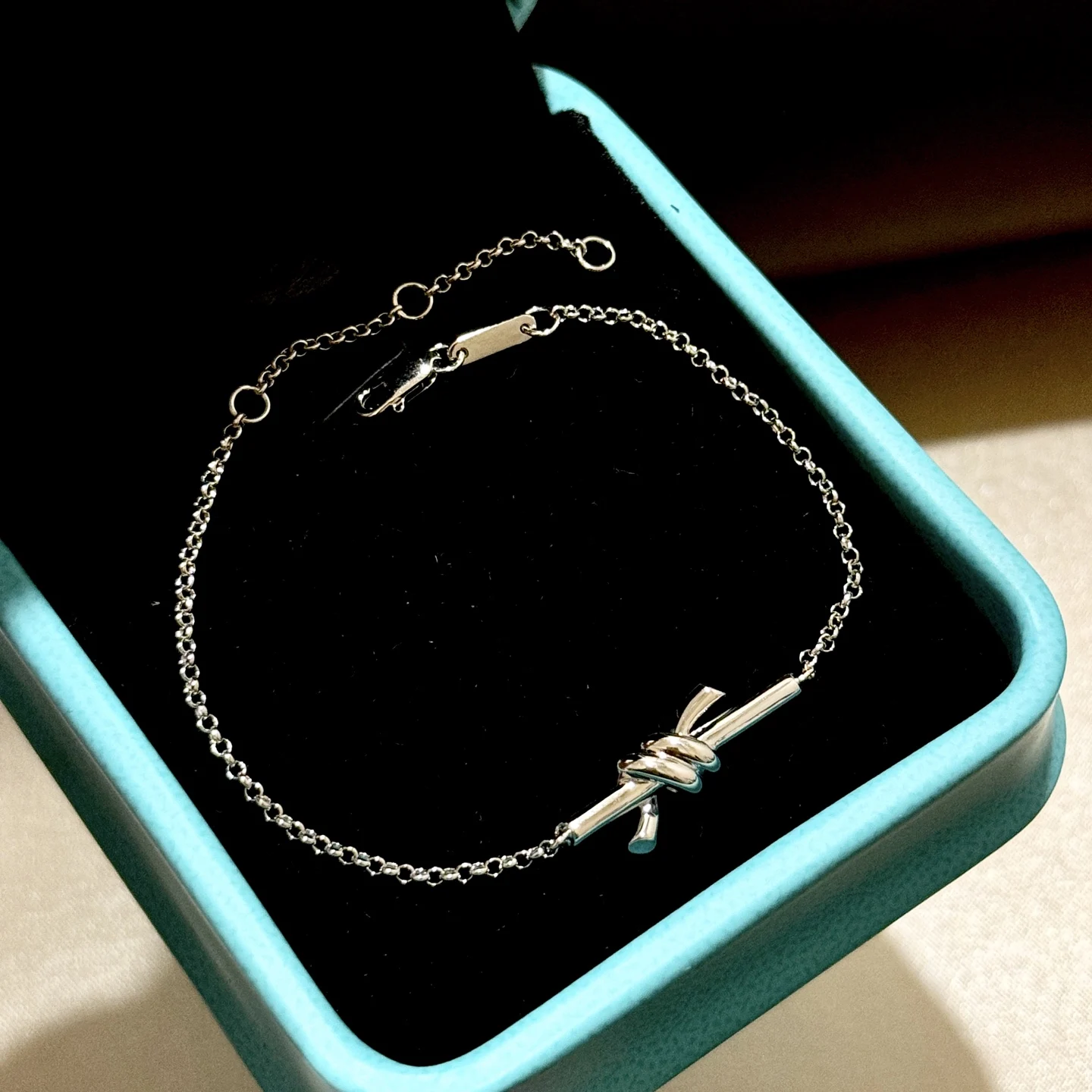 

S925 Sterling Silver Bracelet t Brand Knotted Jewelry Bracelet