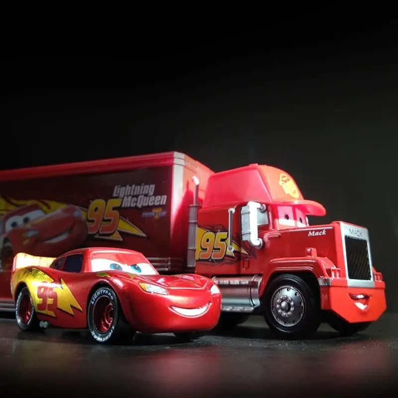 Disney Pixar Cars 3 juguetes Lightning Mcqueen Mack tío colección 1:55 vehículos fundidos modelo de aleación coche de juguete regalos para niños