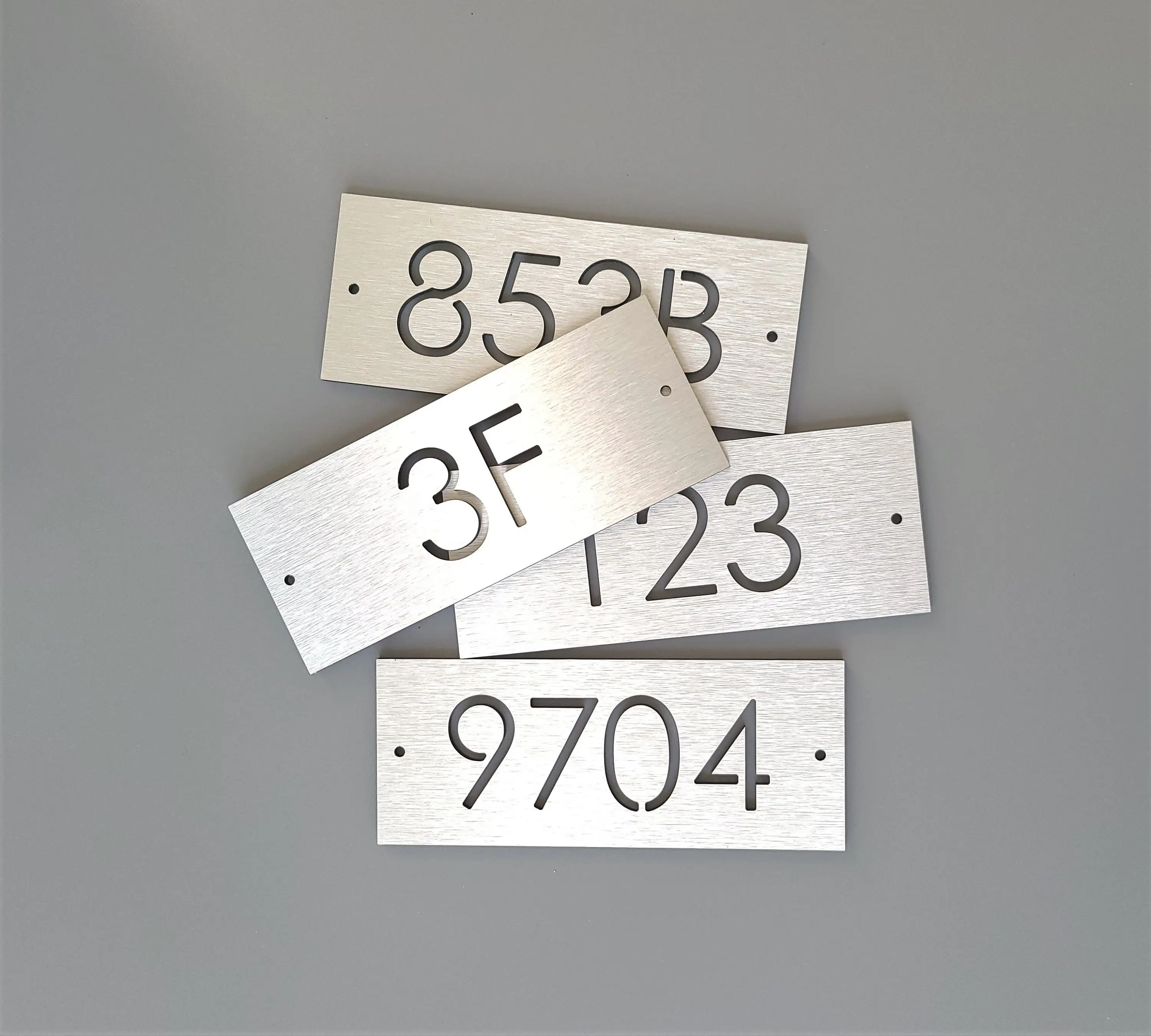 Custom Floating Aluminum Alloy Door Number Sign Room Address Plaque House Numbers Sign Plate Wall Sticker Outdoor Street Name