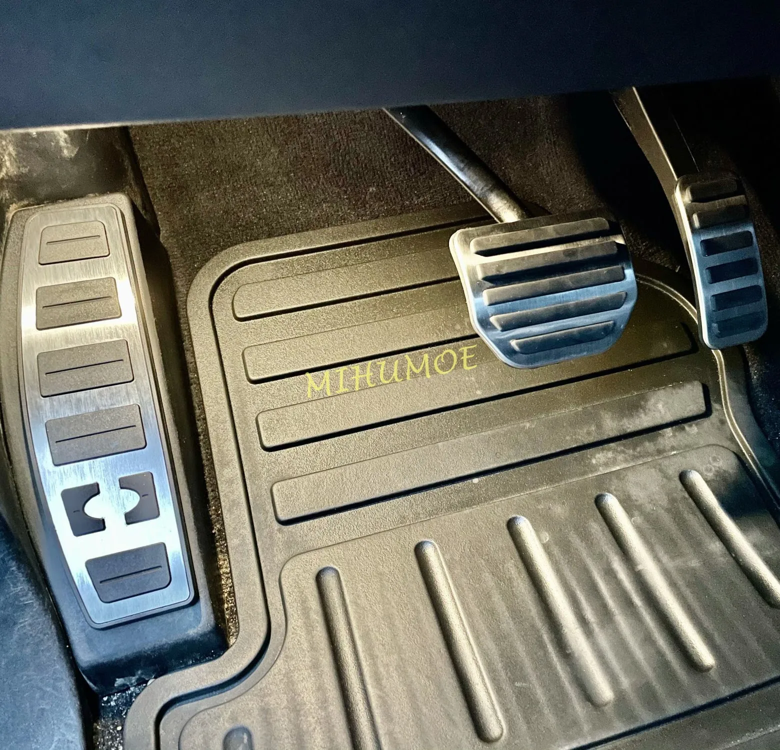 Non-Slip 3Pcs Car Gas Brake Foot Rest Pedal Pads For Range Rover Sport 2010 2011 2012 2013 Land Rover Discovery 4 LR4 2010-2016