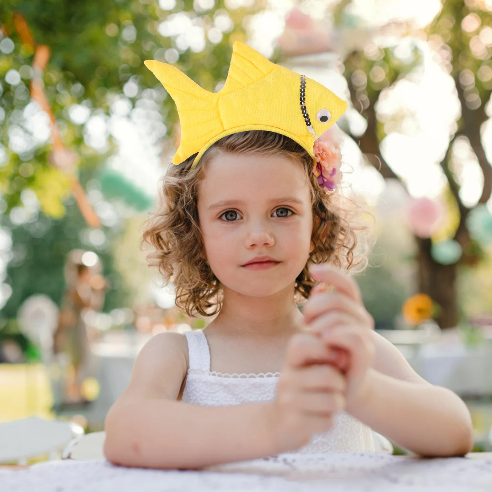 غطاء رأس على شكل سمكة ذهبية للأطفال مصنوع من مادة سميكة وآمنة على شكل حيوانات لحفلات الهالوين وأعياد الميلاد والمناسبات والمهرجانات للجنسين