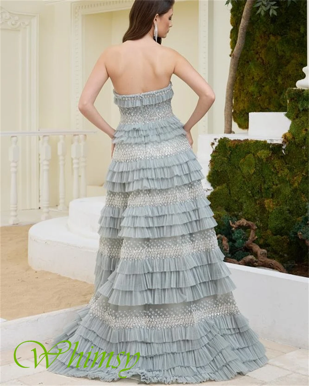 فستان سهرة فاخر مخصص بدون حمالات من التول فساتين كلاسيكية متدرجة لحفلات العودة للوطن بدون أكمام فساتين مناسبة مخصصة