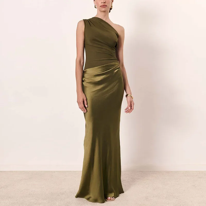 セクシーなワンショルダーエレガントなスプライシングロングドレスレディーススキュー襟中空自由奔放に生きるドレス春夏背中の開いたノースリーブパーティードレス
