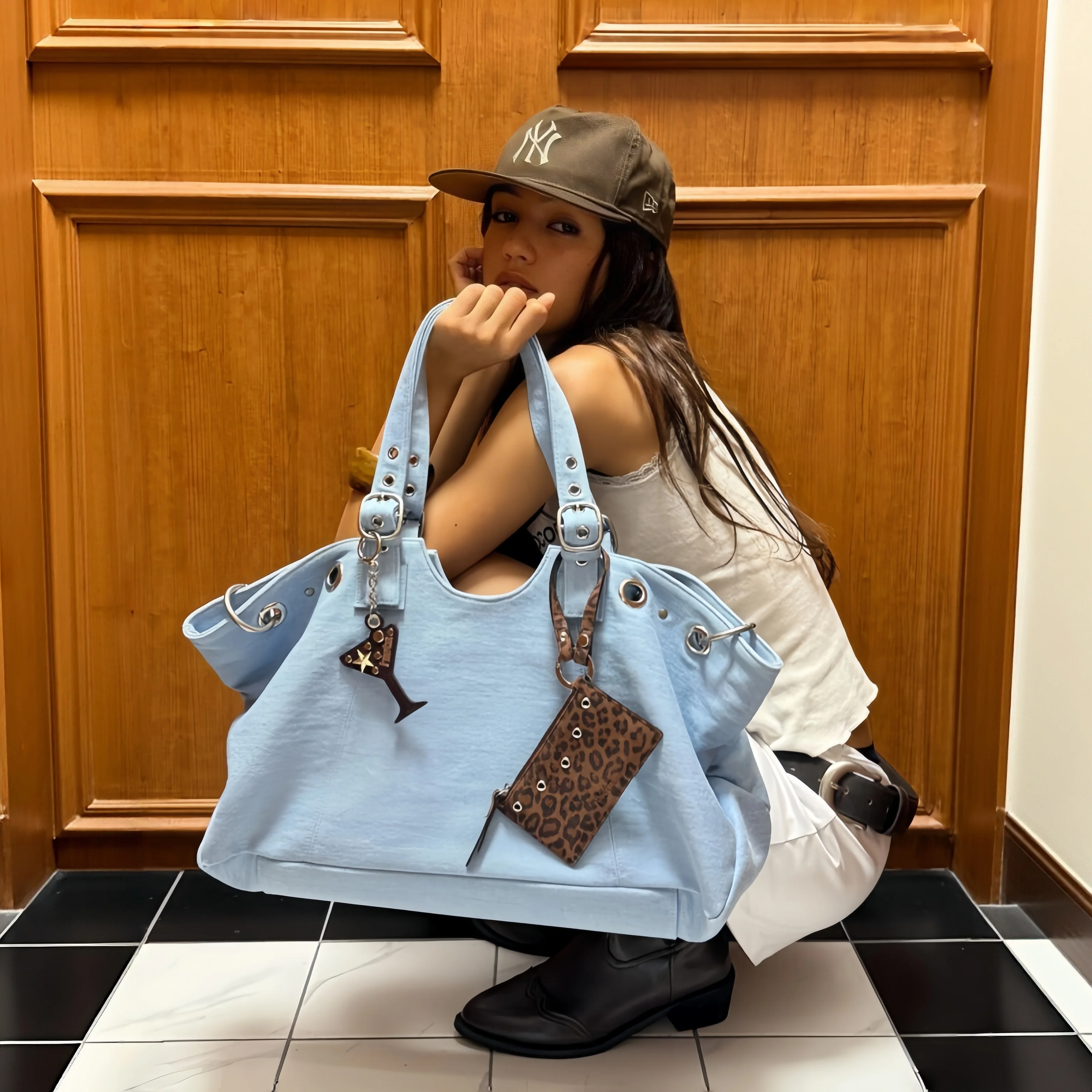 Korean Style Large Capacity Commuter Tote Bag Versatile Travel Shoulder Bag Women's High-End Y2K Sweet And Cool Motorcycle Bag