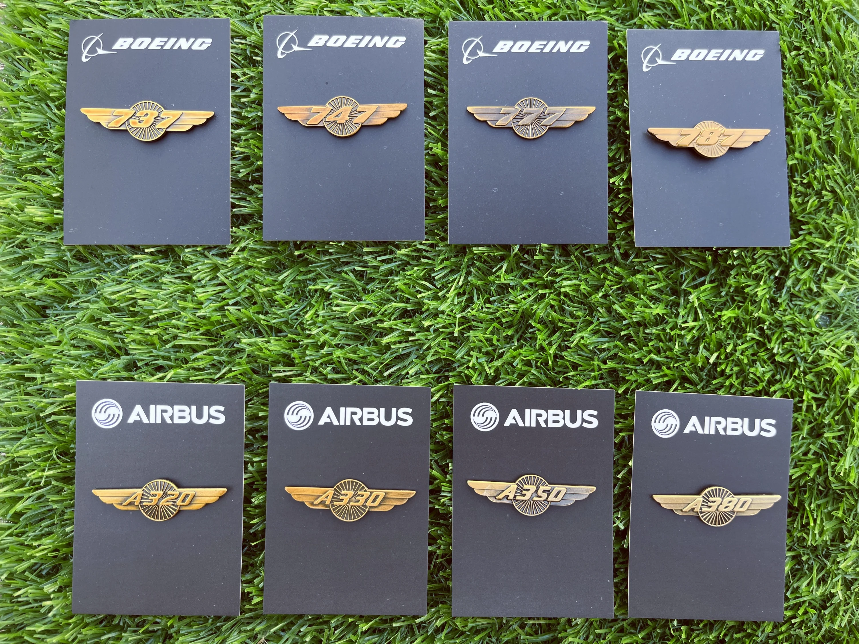 

BEOING Boeing 787AIRBUS Airbus 380 Retro Badge Aviation Uniform Luggage Pin Badge