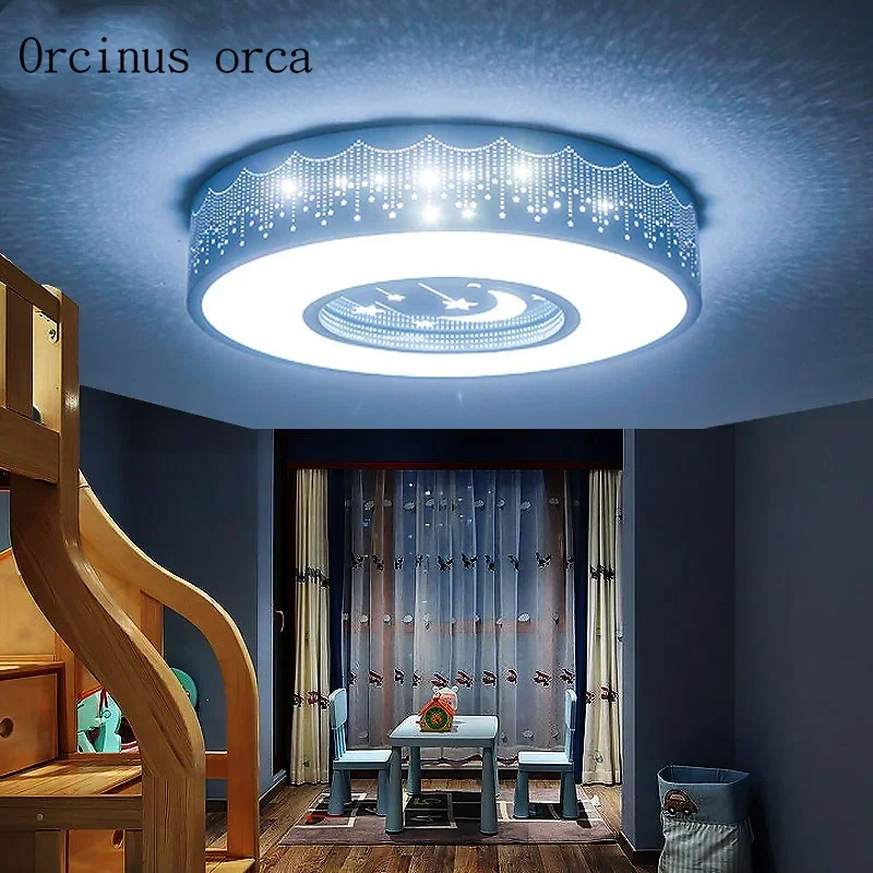 

Cartoon creative moon and ceiling lamp boy girl bedroom child room light modern minimalist art LED ceiling lamp free shipping