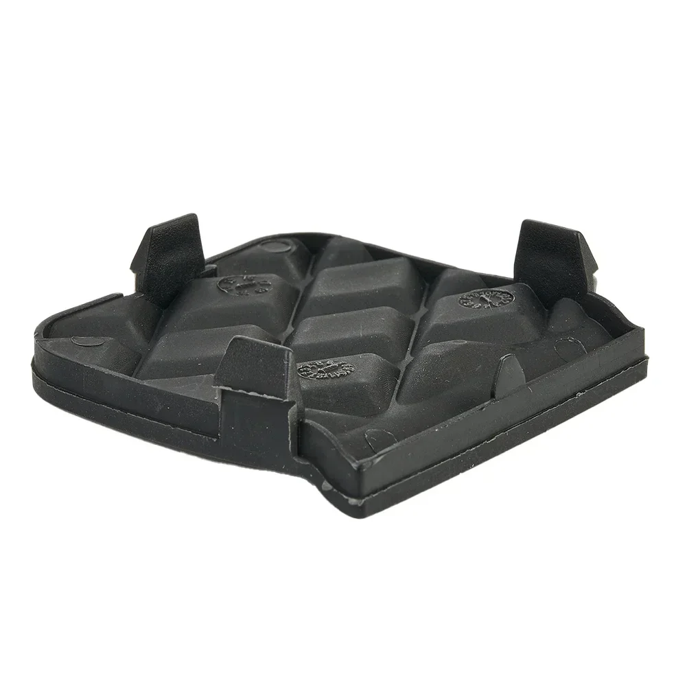 1 قطعة المصد الخلفي البلاستيكي سحب هوك غطاء غطاء العين 1705332 لفورد فوكس هاتشباك 2011 2012 2013 2014 2015 2016 #2