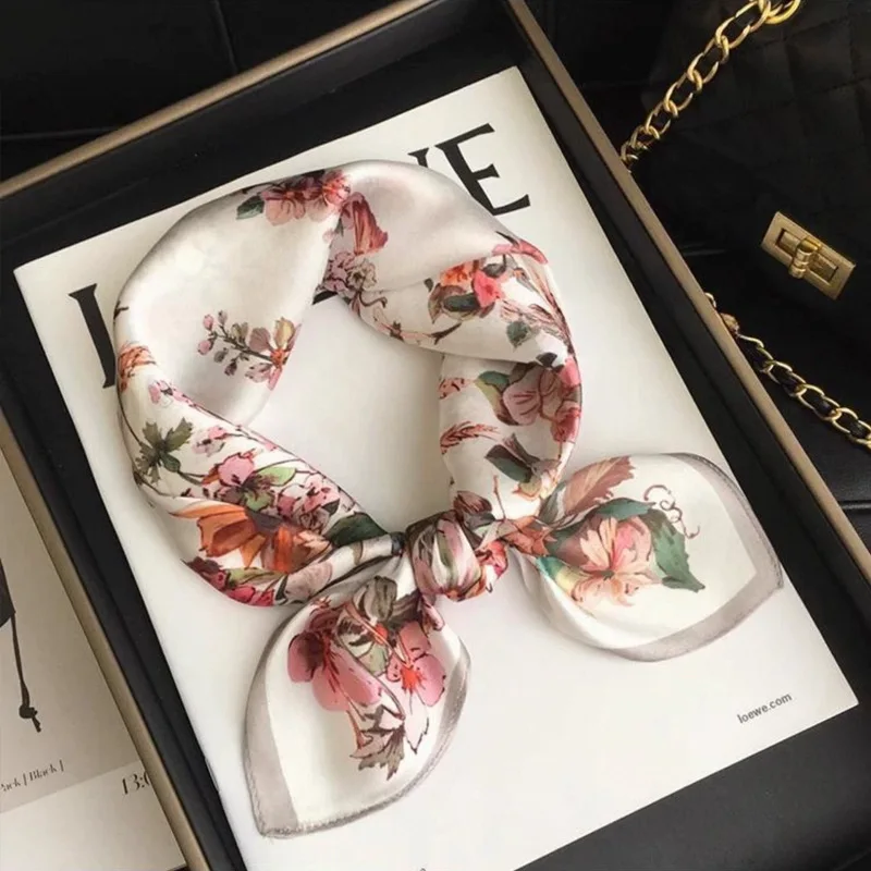 100% Flower Cluster Scarf Female Gentle Temperament Wild Small Square Towel Holiday Gift to Give Mom