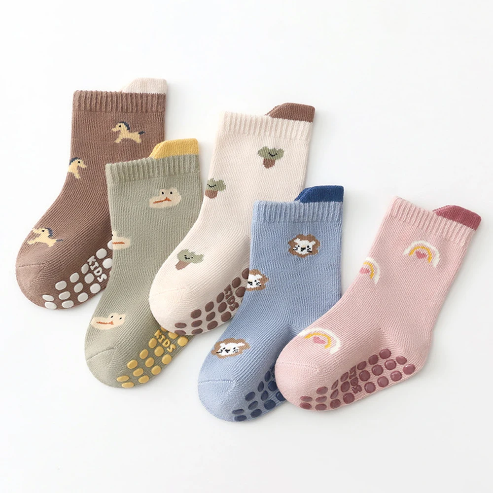 5 pairs  anti-slip adhesive baby socks with cartoon animal patterns.，kid's walking socks are suitable for daily wear