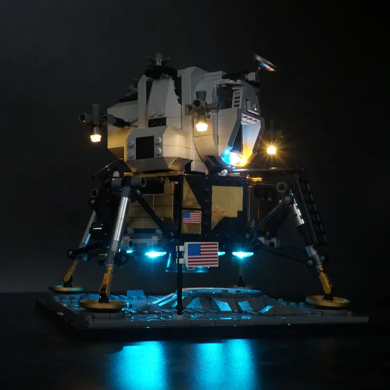 

Комплект светодиодного освещения подходит для LEGO NASA Apollo 11 Lunar Lander 10266, подарок освещения (без строительных блоков)