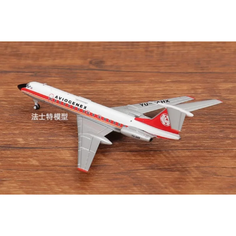 

PandaModel Diecast 1/400 Scale Diagram Tu134A Finished Model Alloy Passenger Aircraft YU-AHX Aircraft Model Collectible Ornament