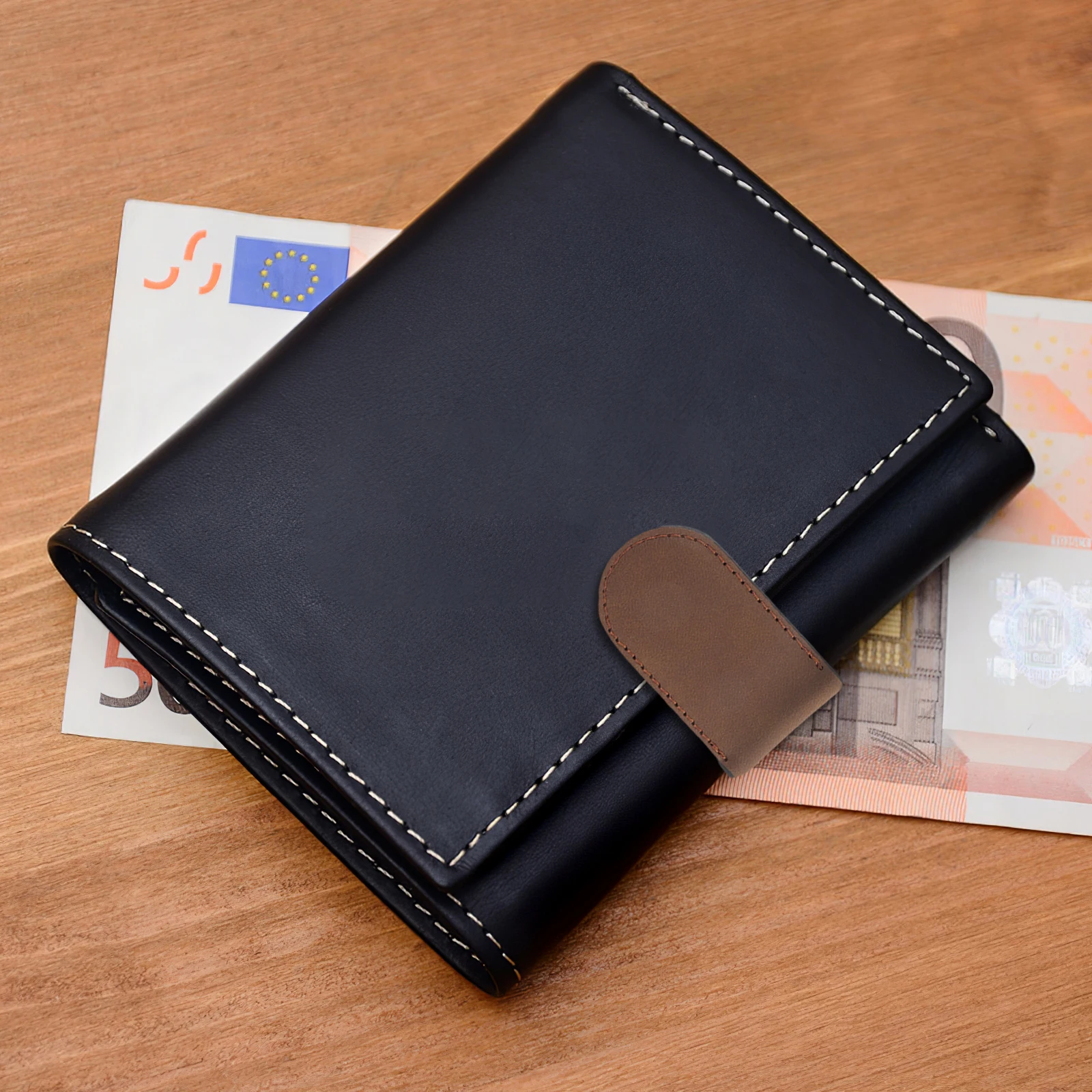 คลิปเงินเปล่าสําหรับผู้ชายกระเป๋าสตางค์ Minimalist สไตล์ตะวันตก Bill Card Holder สีน้ําตาลบัตรเครดิตจํานวนมาก PU วัสดุที่ทนทาน