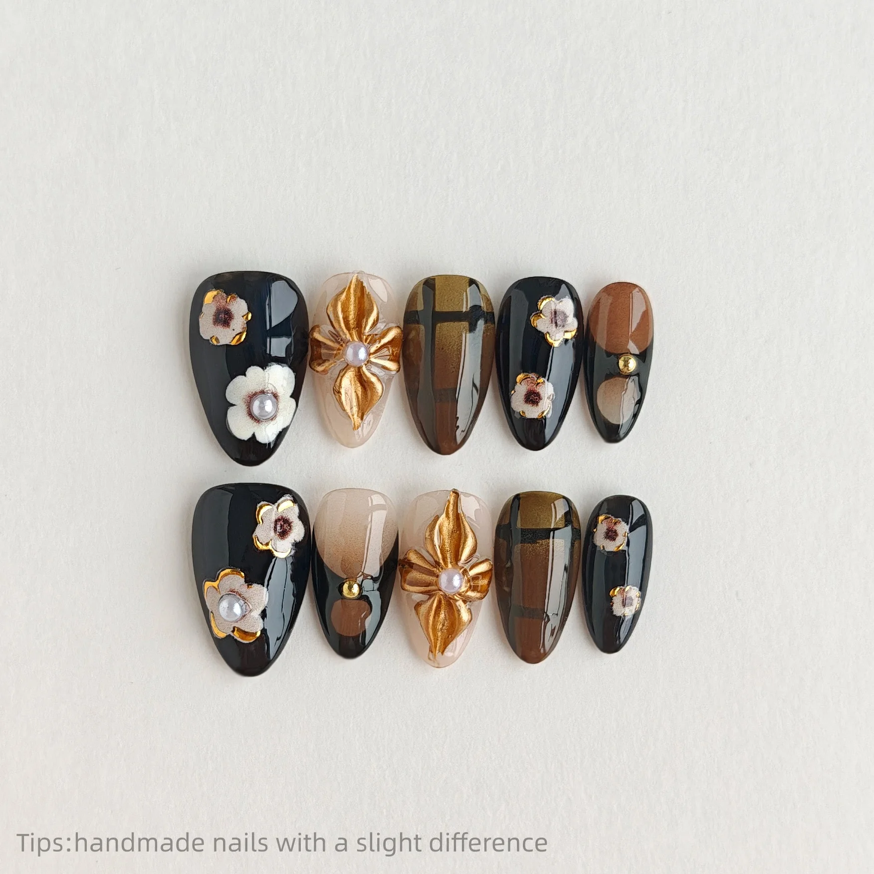 10-pcs-artesanal-preto-marrom-ouro-gel-flor-imprensa-em-unhas-amendoa-curto-wearable-reutilizavel-elegante-unhas-falsas-2026