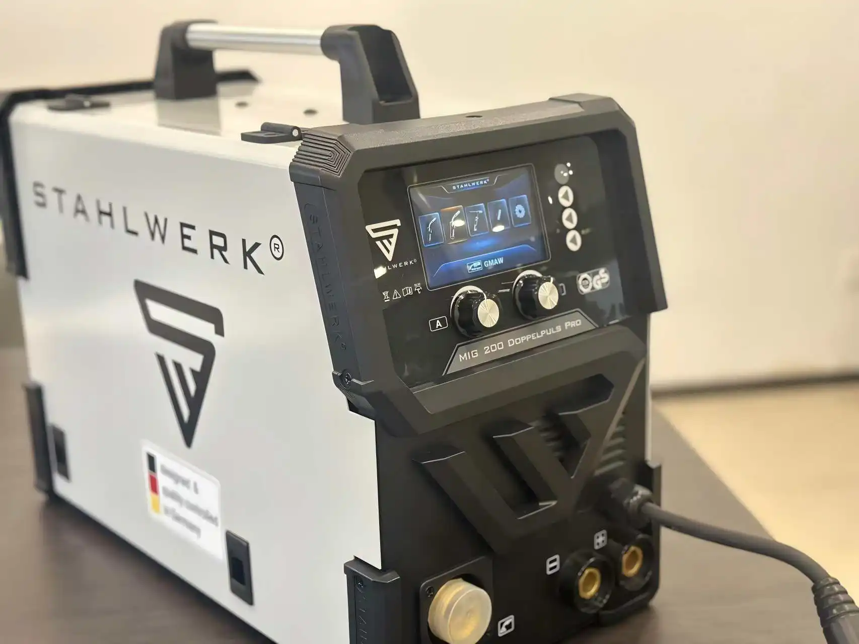 Multi-Function LCD Screen Welder Double Pulse Aluminum & MIG TIG MMA 220V New Condition MIG200
