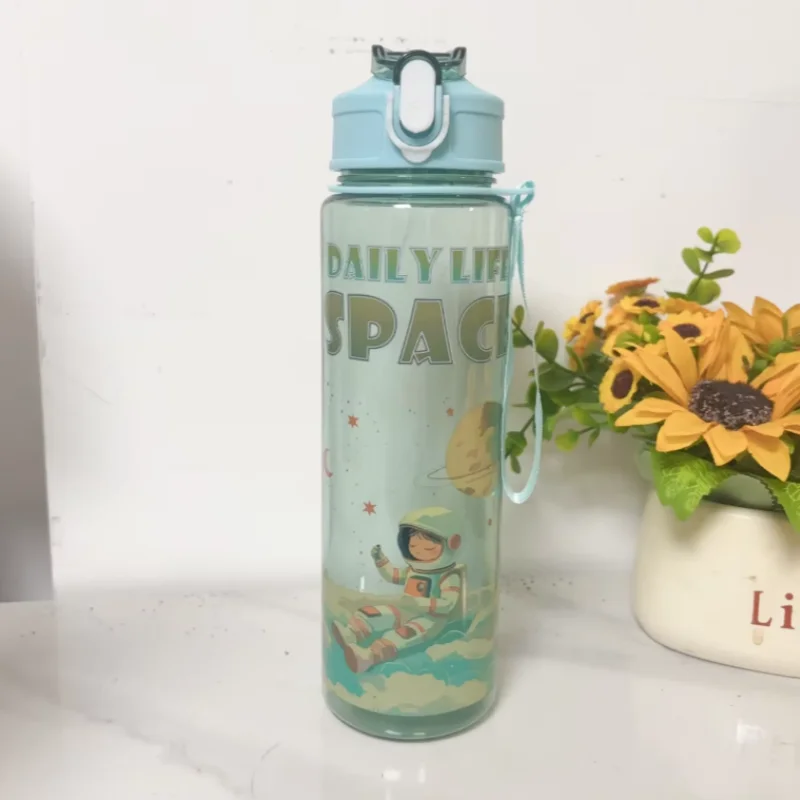 Moda 750ml Astronauta Tema Tazza d'acqua Cartone animato con cordino Tazza di paglia di plastica con cannuccia Bicchiere di plastica per bambini