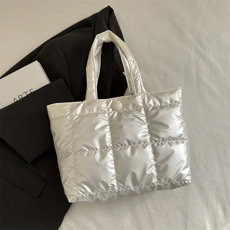 New Large-capacity Tote Bag for Women Fashion Solid Color Quilted Tote Bag Lightweight Puffer Waterproof Shoulder Bags Female view 6
