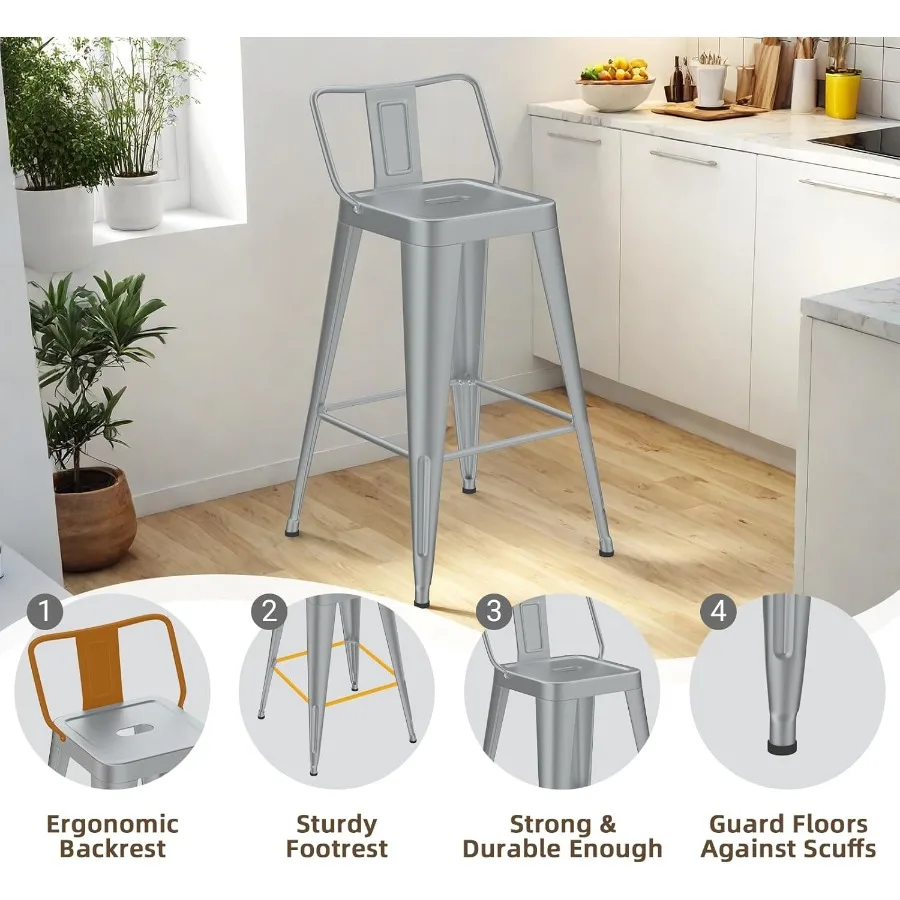 Conjunto de bancos de bar de metal de 24 polegadas com 4 cadeiras de bar modernas e industriais com encosto baixo para cozinha prata