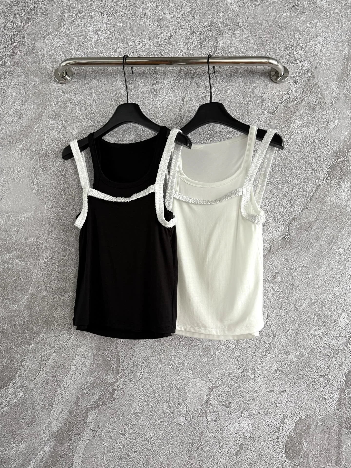 

Women 2-Colors Camisole 2025 New Elastic Strap Stitching Square Collar Sleeveless Casual Slim Sling Top