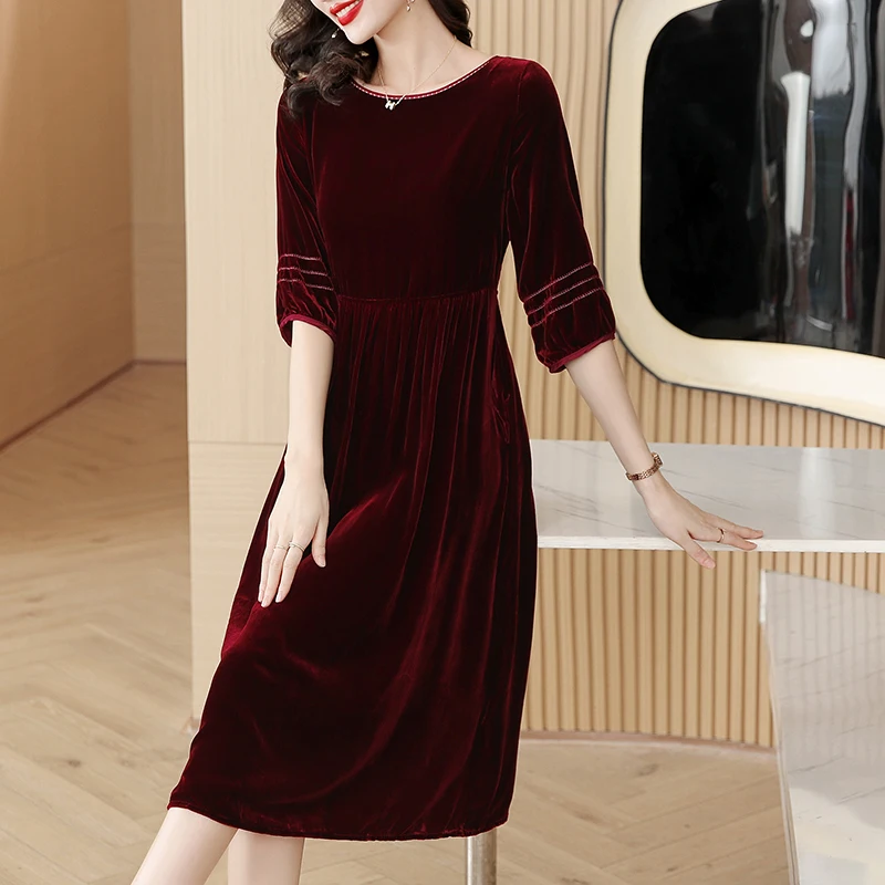 2023 Autumn and Winter New Silk Velvet Long Sleeve Solid Color Dress Women's O-Neck Loose Large Waist Length Knee Length Gown