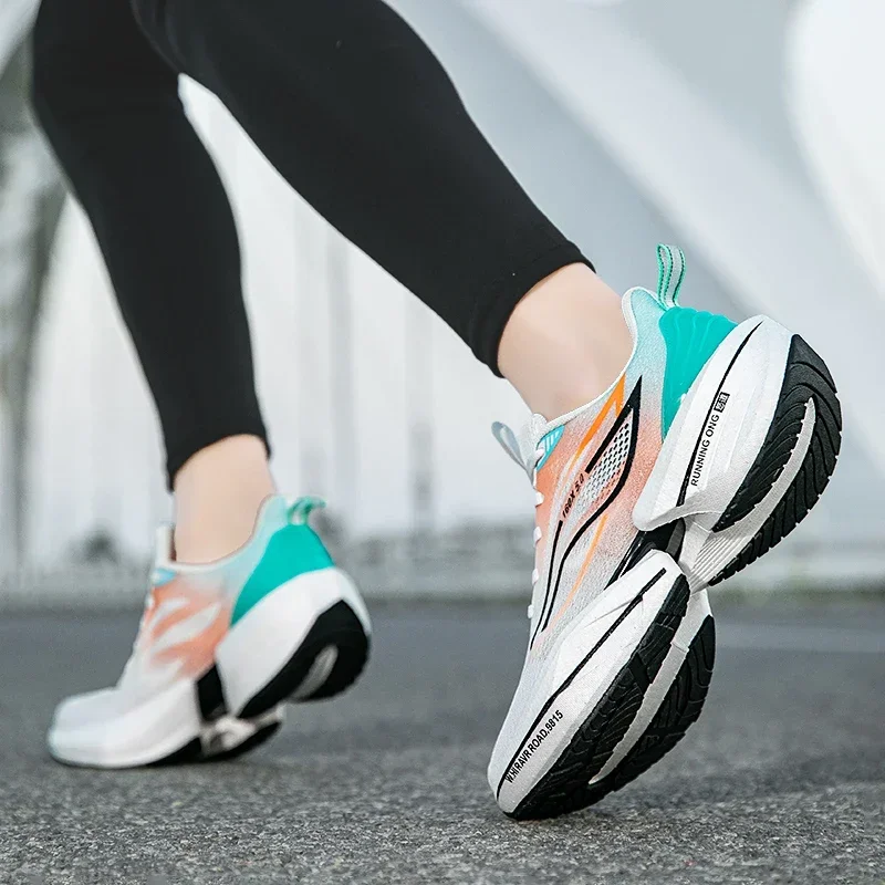 

Men's Running Shoes Color-block Mesh Air Cushion Breathable Cushioning and Shock Absorption Professional Marathon Sports Shoes