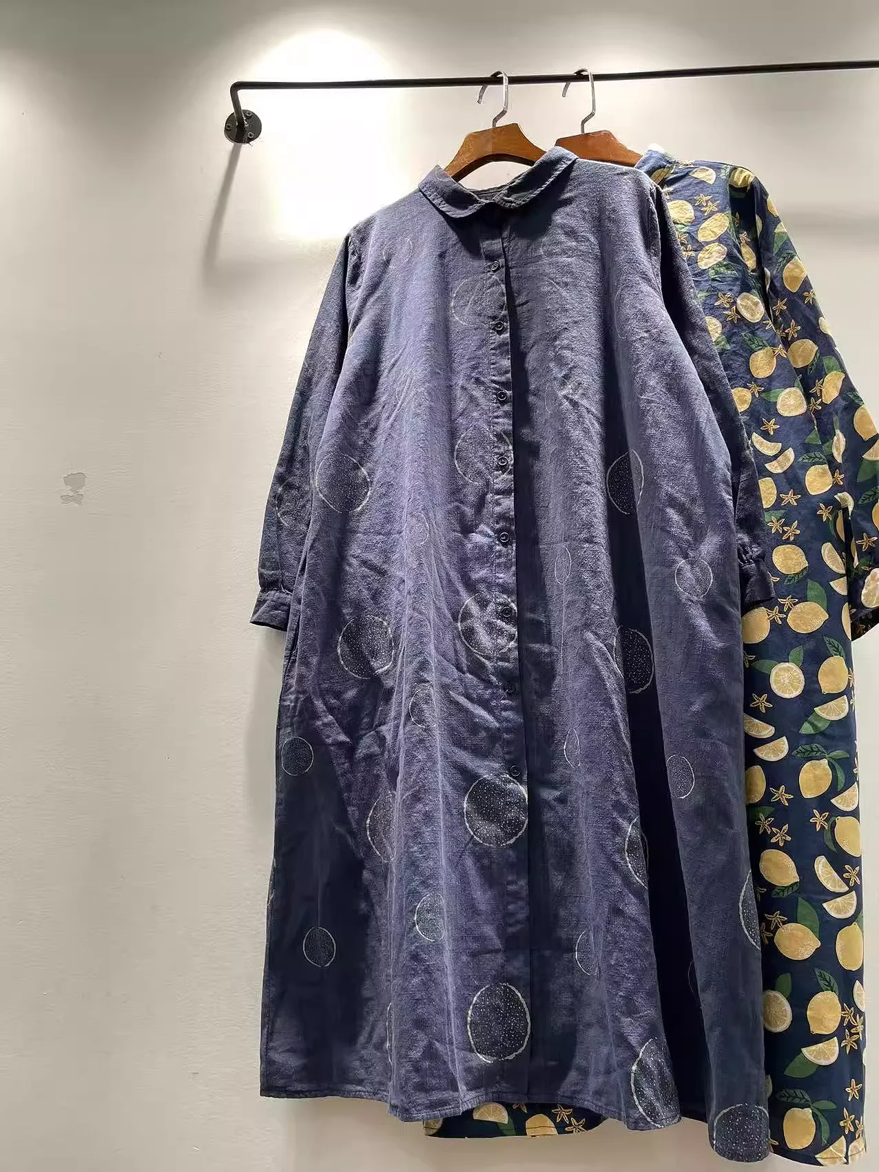 Herbstkleidung aus 100 % Baumwolle im japanischen Stil mit Peter-Pan-Kragen, marineblaues Hemdkleid für Frauen in Übergröße für Frauen mittleren Alters