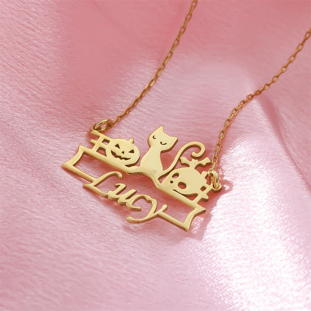 

Подарок на Хэллоуин, ювелирные изделия, индивидуальное имя, ожерелье с призраком, кошка, тыква, жуткий Boo, эмодзи, ожерелья с именной табличкой на заказ для мальчиков и девочек