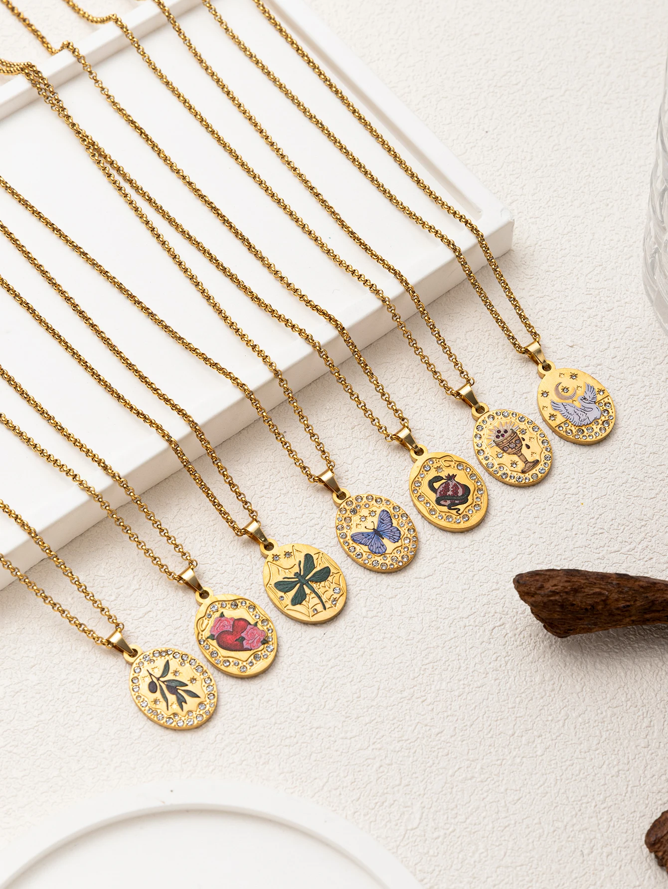 18K Vergoldete Ovale Anhänger-Halskette Edelstahl Layering-Schmuck für Frauen – Detail 3
