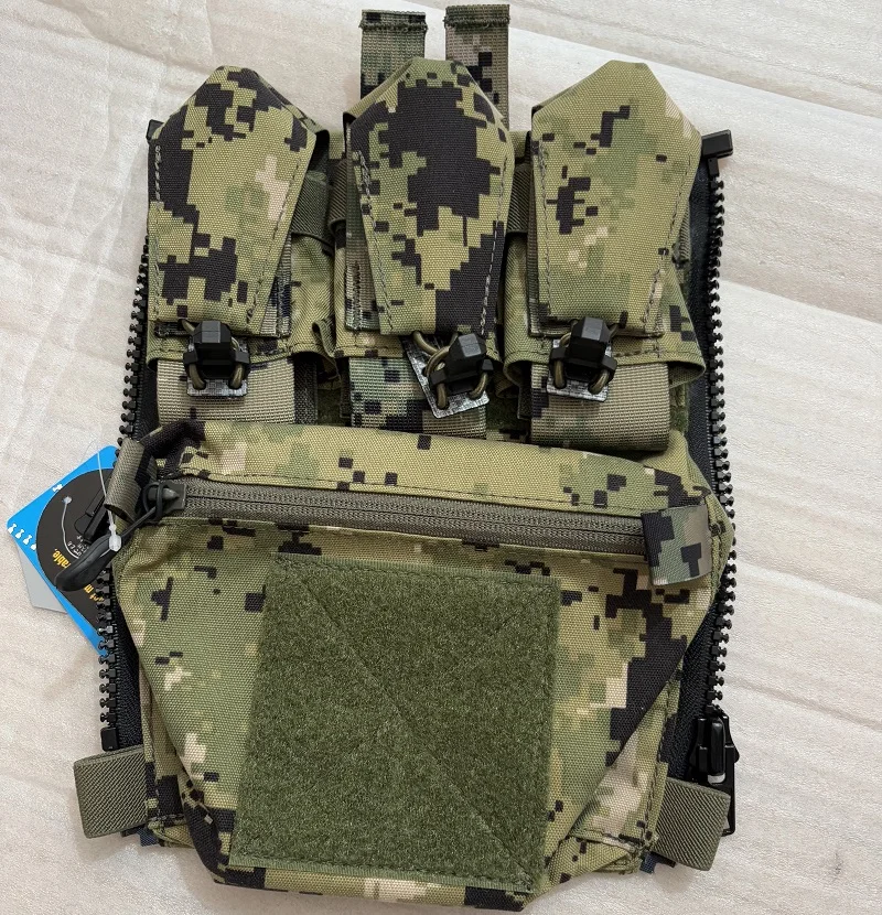 AOR2 V5 Tactical Vest With Various Accessories