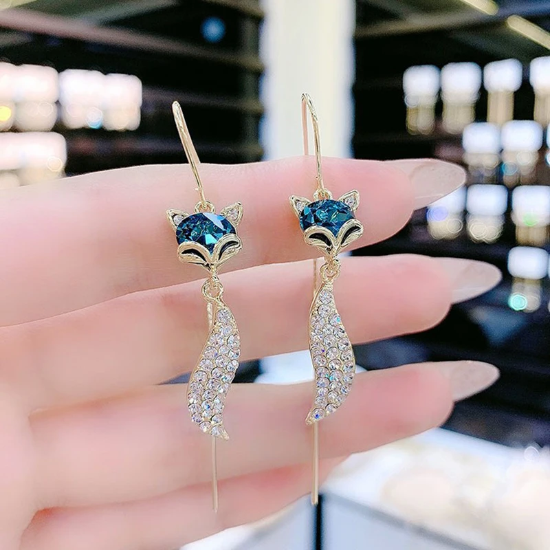 New Fashion Trend Blue Crystal Fox Leaf Pendant Ear Wire for Women Elegant Personality Temperament Girls Party Jewelry Gift