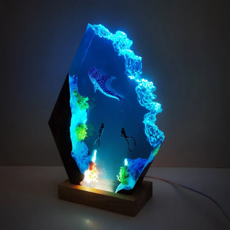 

Advanced Resin Marine Home Decoration Sculpture of Whale Shark Handicraft for Tabletop Luminous Ornament Gift for Divers