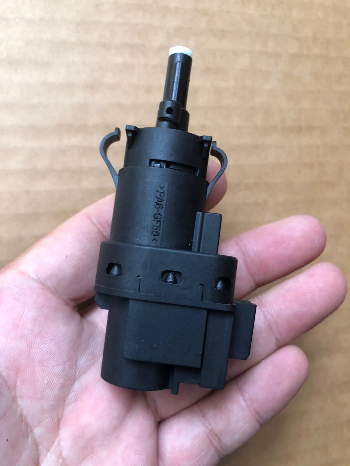 

For Ford Focus Mondeo S-MAX EcoSport Brake Light Switch Sensor