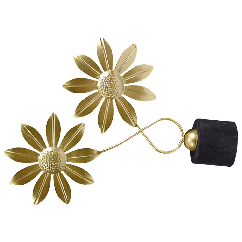 

Light Luxury Iron Art Sculpture Leaf Design Decor For Living Room Entryway Cabinet Metal Ornament Sunflower Modern Abstract