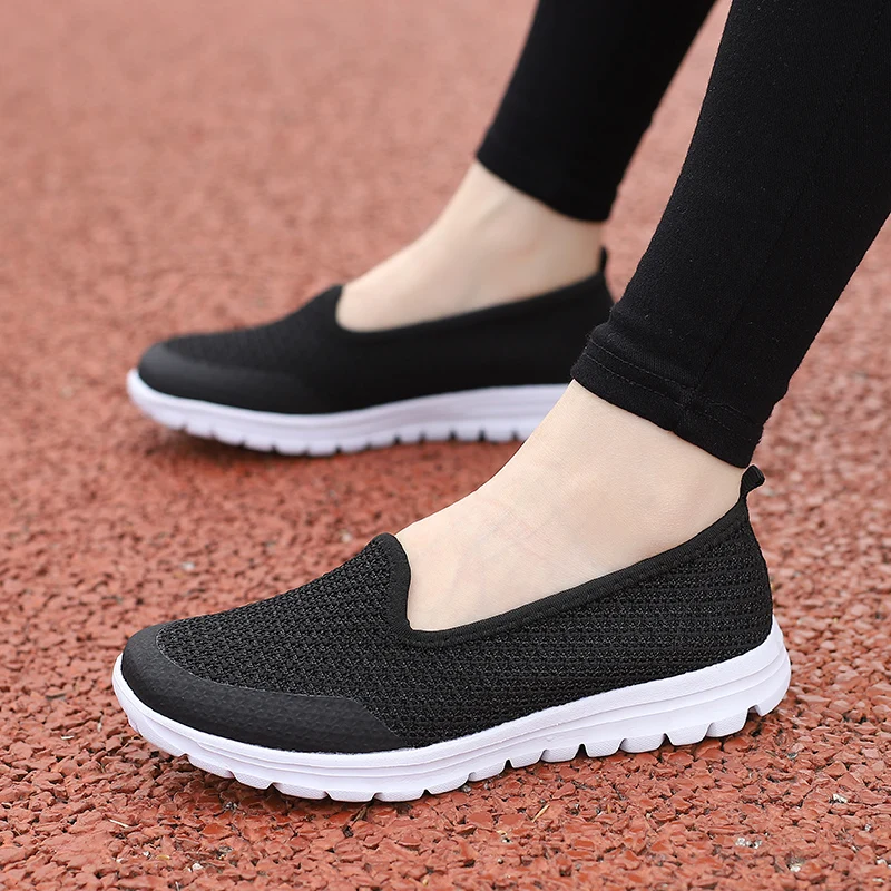 Women Mesh Walking Shoes Fitness Light Loafer Summer Sports Outdoor Comfortable Flats Breathable Sneakers Big Size 35-42 Sandals