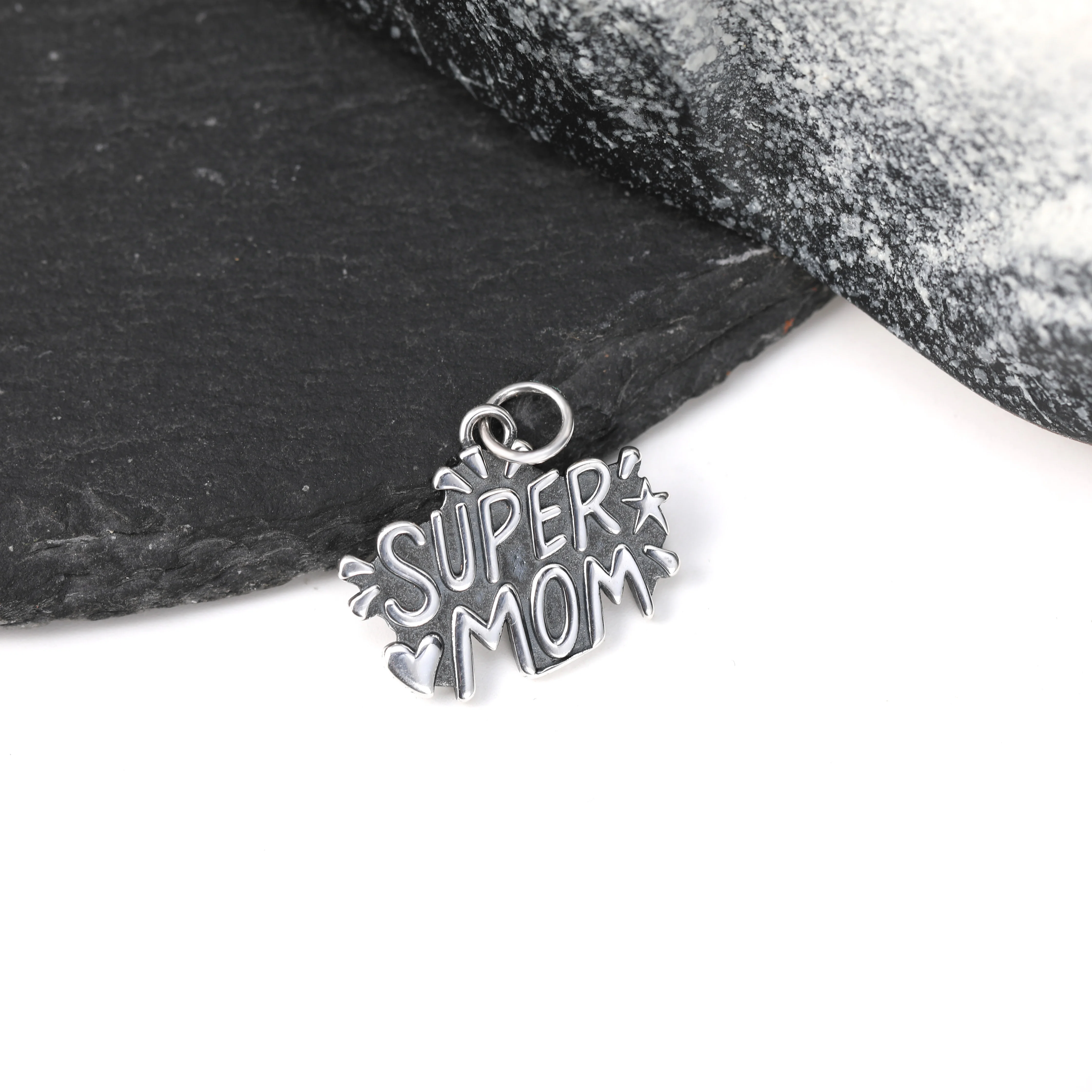 

DJ055 genuine 925 sterling silver fashionable and exquisite Enamel Chicken Rules accessory Make old letters pendant