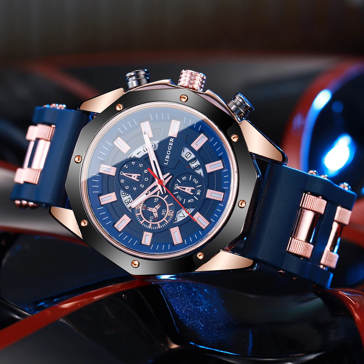 ساعة رياضية رجالية عصرية بسوار سيليكون كوارتز مع تقويم التاريخ