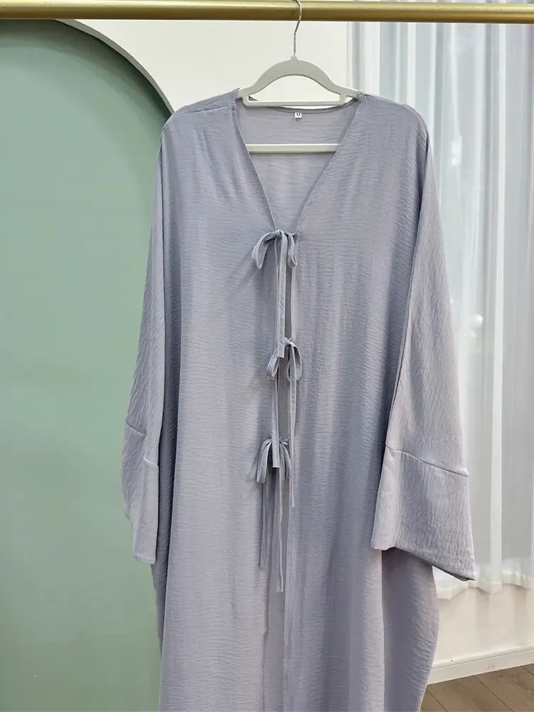 Variant: Gray kimono
