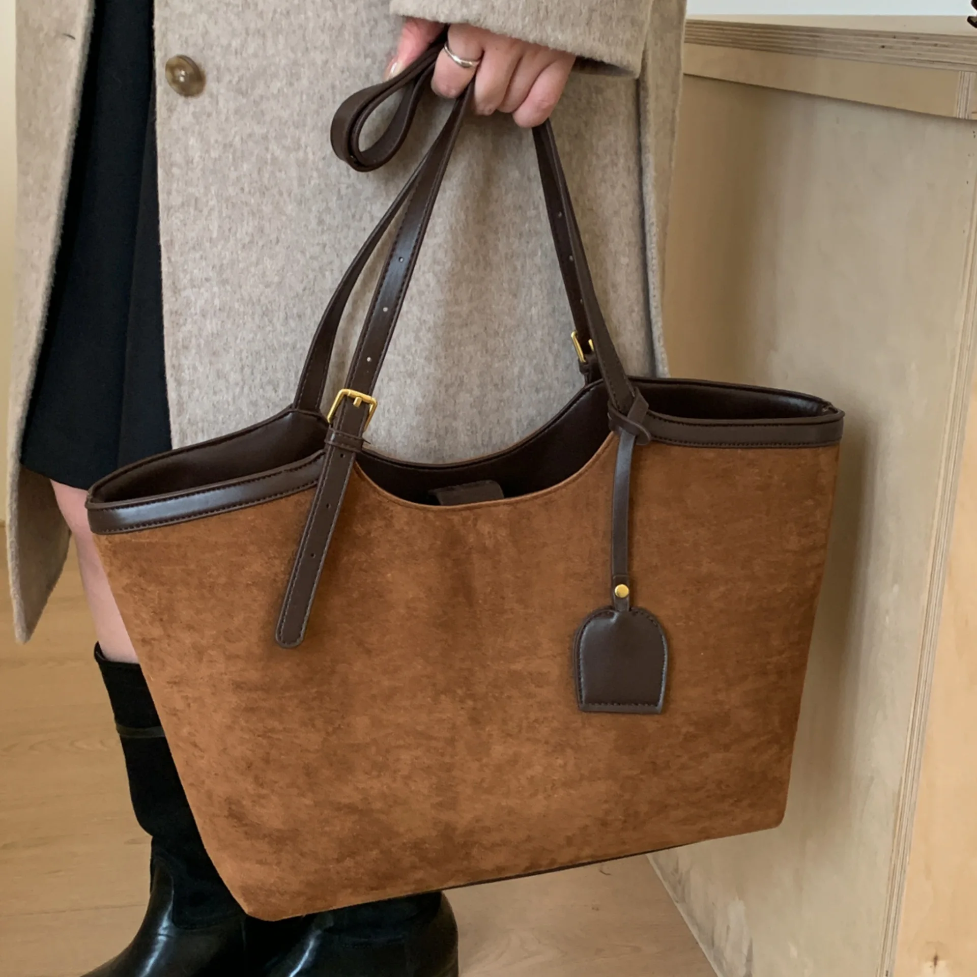 حقيبة كتف واسعة لخريف وشتاء 2025، محفظة بمقبض علوي بسيط للنساء، حقيبة كروس عصرية للركاب، متعددة الاستخدامات #2