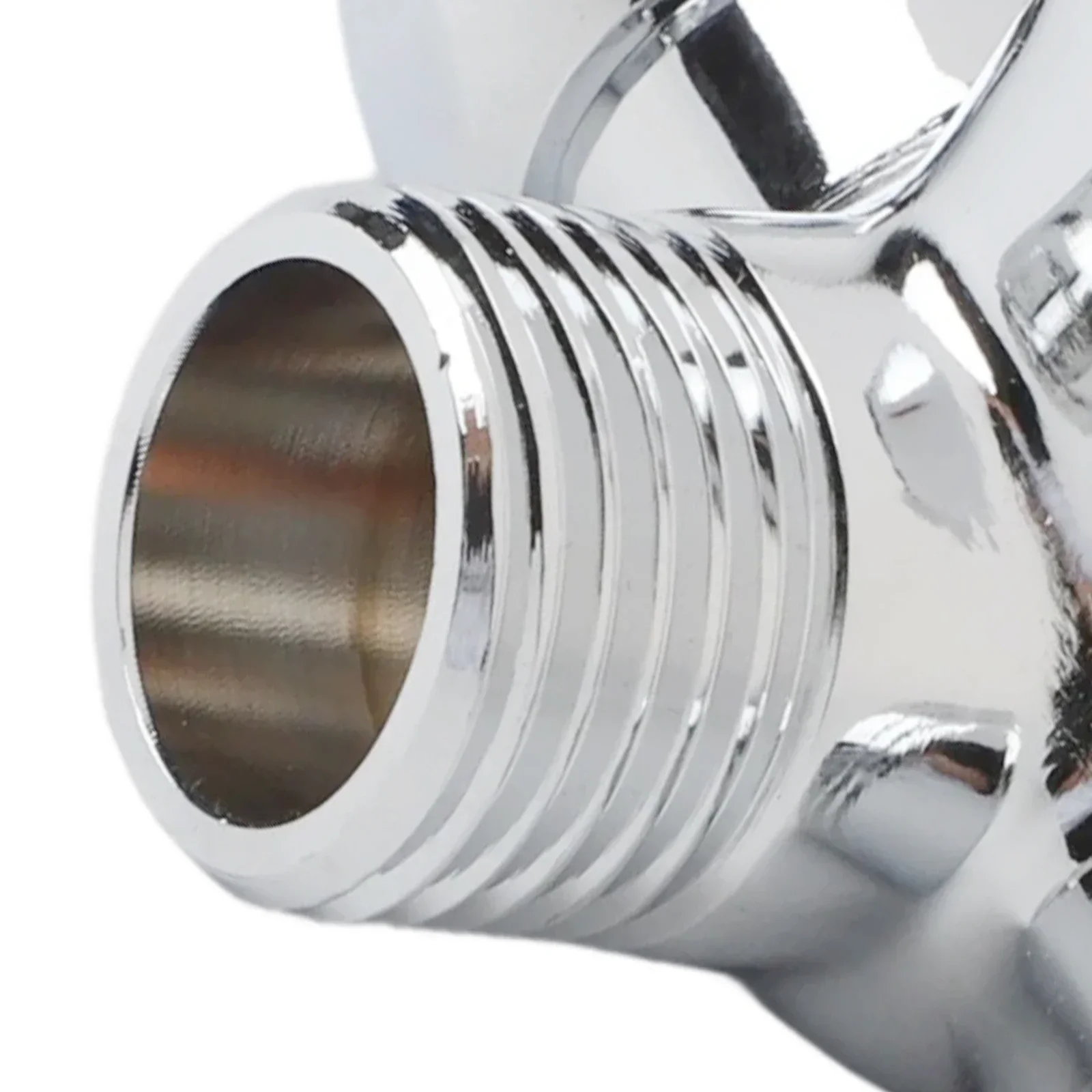 

Простая установка Управление двойным выходом Удобное управление Эффективное распределение воды Настройка для ванной комнаты для душевых рук