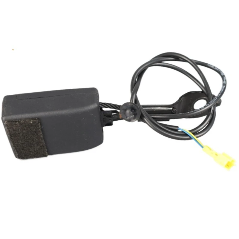 A2468600900905 Left Or Right Seat Belt Buckle For Mercedes-Benz W117 CLA45 AMG A2518603169 A2518603269