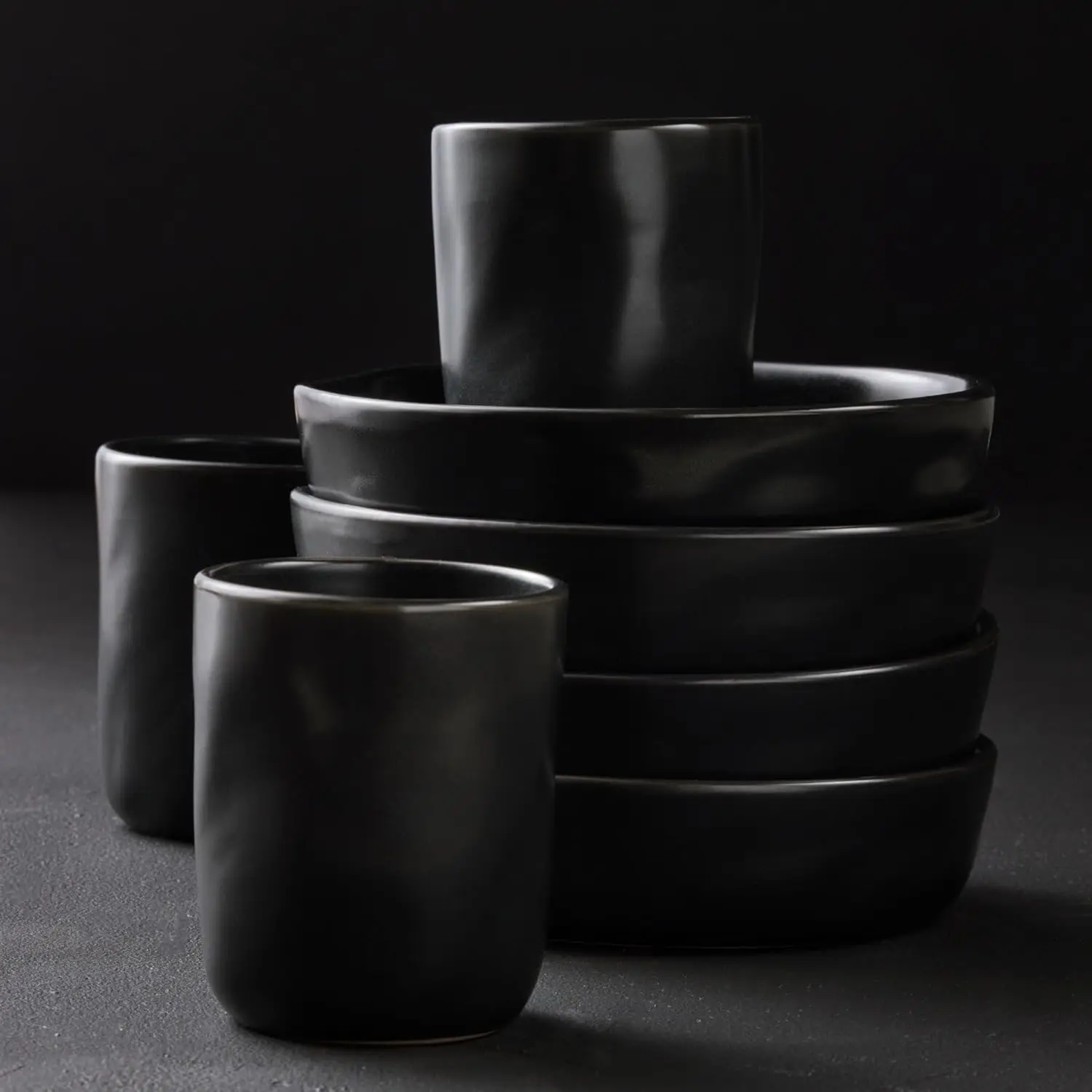 HEKONDA Modern Stoneware 32-Piece Dinnerware Set, Plate and Bowl Set, Dish Set for 8, Black