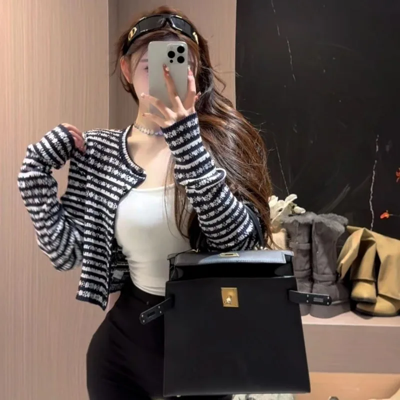 

Корейский полосатый вязаный кардиган с длинными рукавами для женщин, новинка 2023 года, осенний модный универсальный облегающий топ