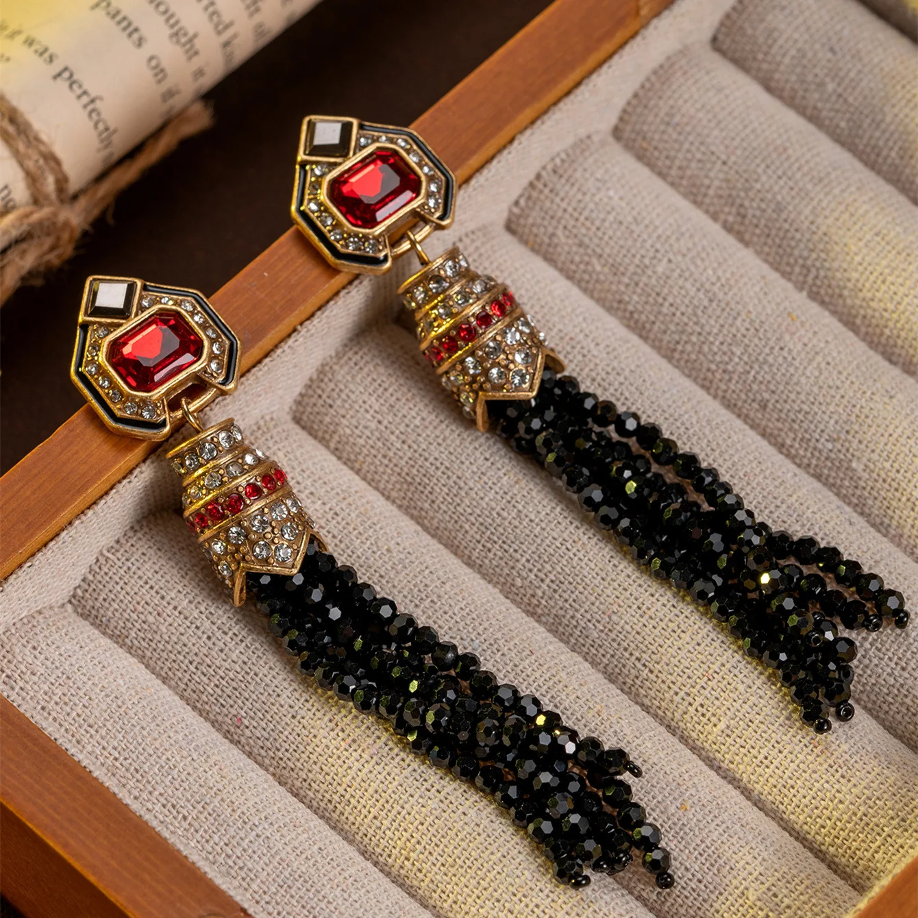 European and American heavy industry retro shoulder-sweeping long fringed earrings