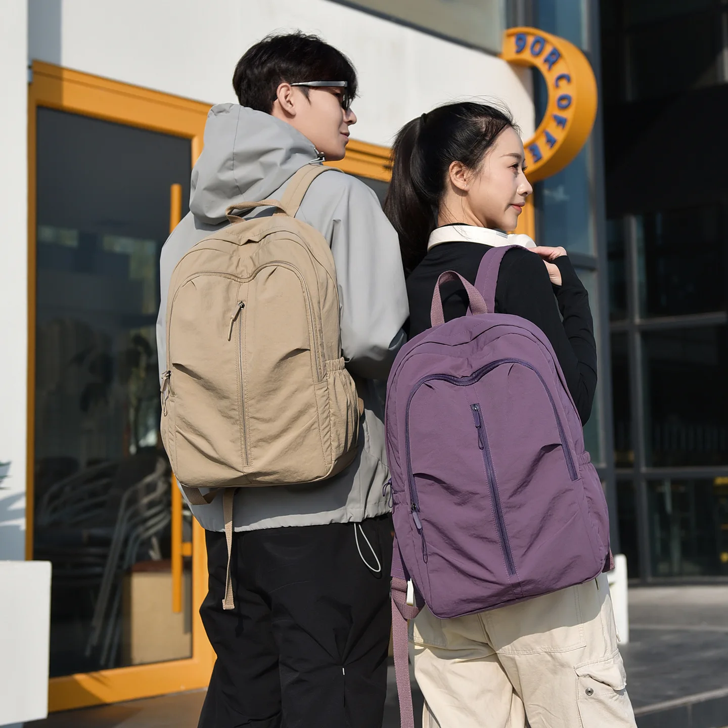 折りたたみ式軽量バックパック-–-韓国のトレンディな無地デイパック、学校、旅行、スポーツに最適、コンパクトでシック