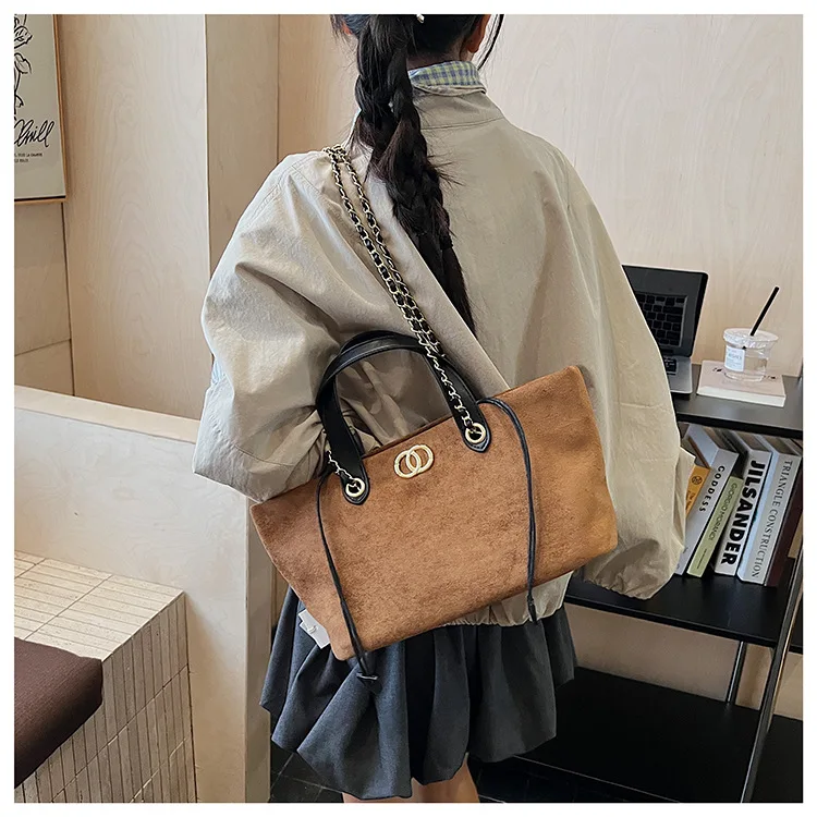 

New Arrival Vintage Quilted Chain Underarm Bag - Spacious Sophisticated Trendy Versatile for Work Commute (Shoulder/Crossbody)